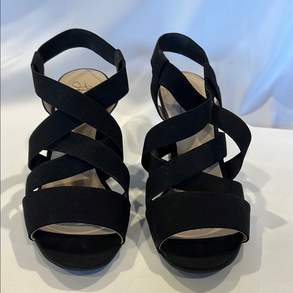 Life Stride Charlotte Black‎ Strappy 3" Bloack Heel Sandals Open Toe Size 7.5 - Picture 2 of 7